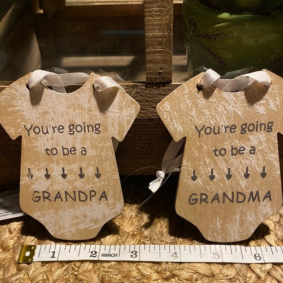 NWT, onesie ornaments, you are going to be a Grandpa/Grandma. - Picture 2 of 3